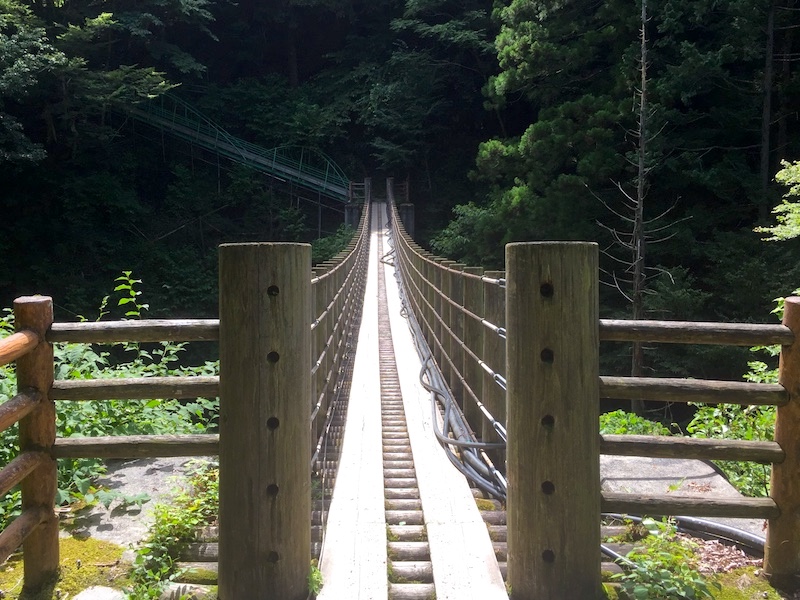 尾ノ内渓谷の吊り橋